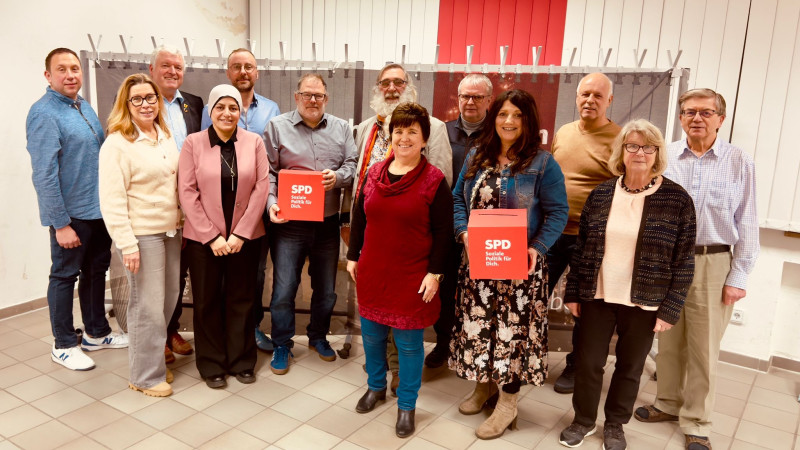 Anwesenden Mitglieder v.l: Andreas Kern, Ulrike Zettelmeier, Jürgen Hennemann, Jehan Youssef, Florian Schmidt, Eckart Roeß, Werner Freibott, Karin Limpert, Harald Martin, Heiderose Hauguth, Uwe Holzwarth, Ruth Metter und Winfried Golonka